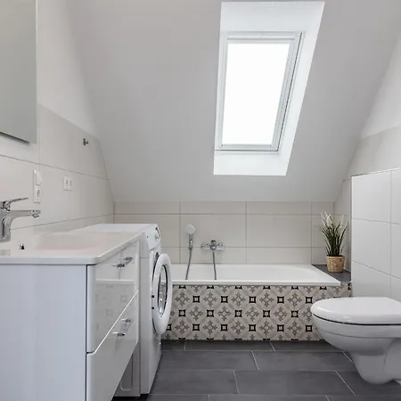 Wittmunder Strasse 24a 50237 Каролинензиль